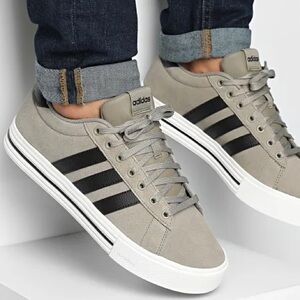 NIB Adidas Daily 4.0 shoes clay/black/white Size 40